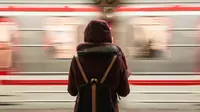 Ilustrasi KRL | unsplash.com/@fabrizioverrecchia