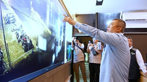 Menteri Perhubungan (Menhub) Dudy Purwagandhi mengecek tiga pelabuhan yang beroperasi di Banten saat libur Nataru. (Foto: Kementerian Perhubungan)