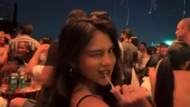 Potret Davina Karamoy Liburan di Thailand (credit: https://www.instagram.com/davinaakaramoy/)