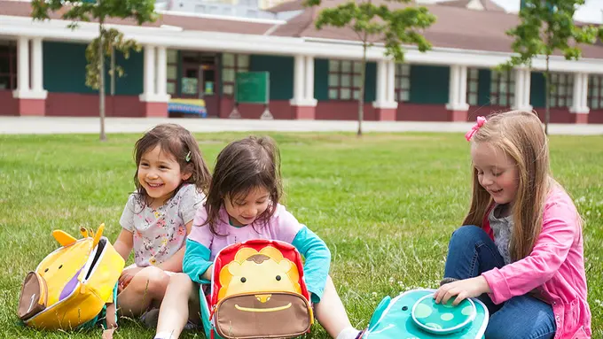Cegah Bahaya! Panduan Memilih Perlengkapan Sekolah yang Aman untuk Anak