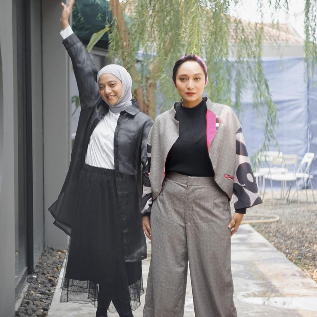 Bella Fawzi dan Chiki Fawzi
