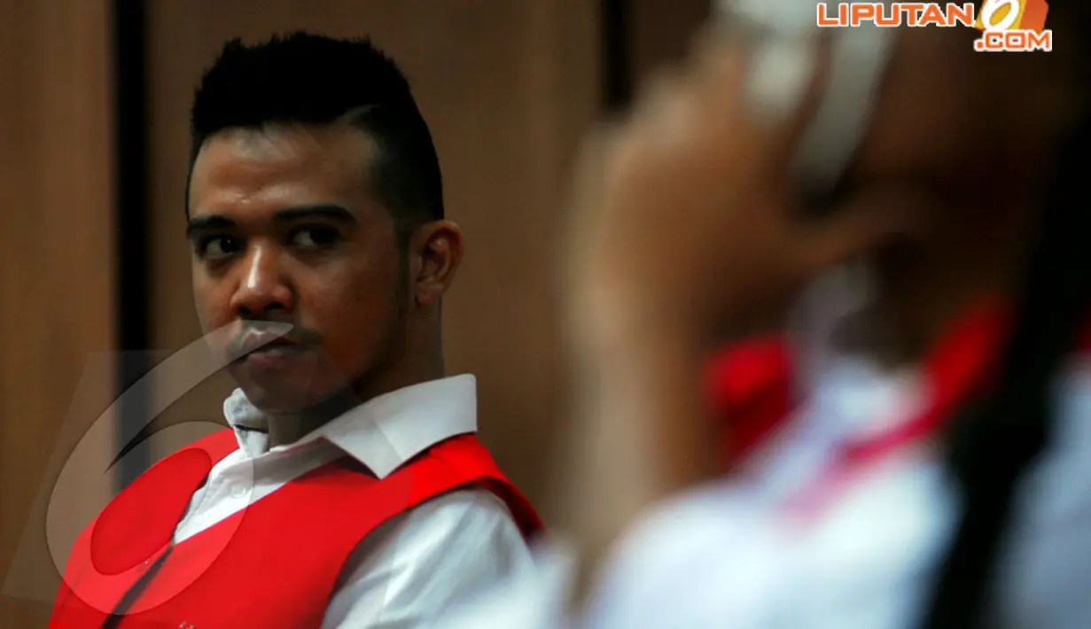 Permintaan untuk menunda sidang tersebut menimbulkan tanda tanya. Sebab, sebelumnya berkali-kali melalui kuasa hukumnya, John Hasyim SH, Roby menginginkan proses hukumnya cepat selesai. (Liputan6.com/Miftahul Hayat).