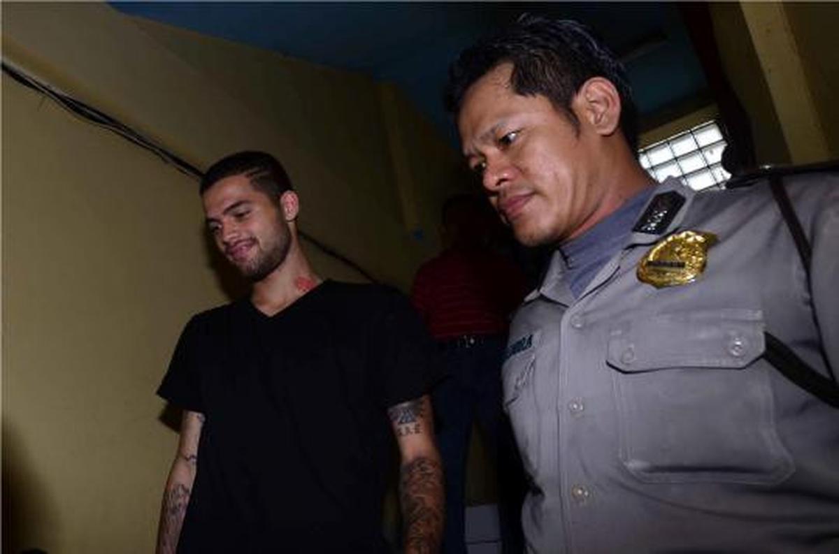 Nikita Willy jenguk Diego di Polsek Tanah Abang