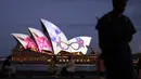 Barry Humphries yang merupakan komedian pemenang Tony Awards meninggal dunia di Sydney pada usia 89 tahun. (DAVID GREY / AFP)