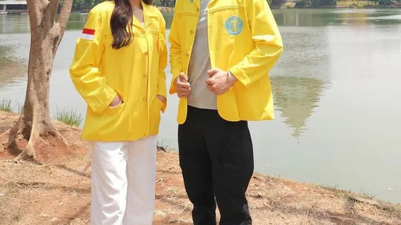 6 Potret Sabrina Chairunnisa dan Putra Sambungnya Azka Corbuzier, Bangga Pakai Almamater Kuning UI