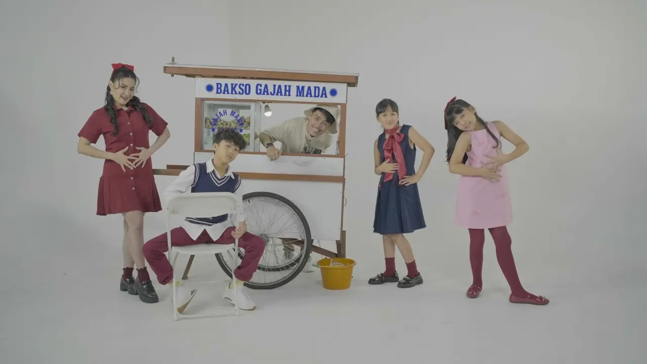 Melisa dan BesThree Hadirkan Kembali Lagu Abang Tukang Bakso