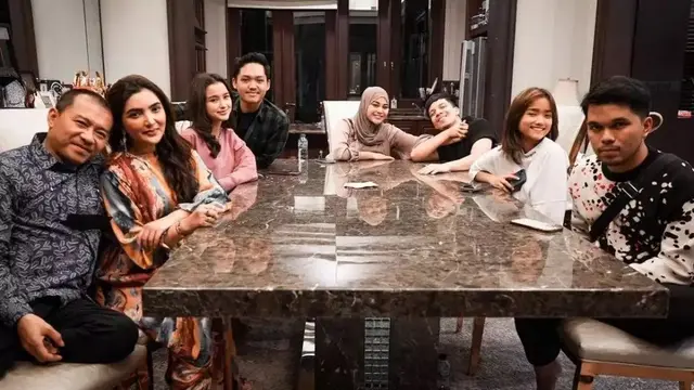 Aurel Hermansyah dan Fuji
