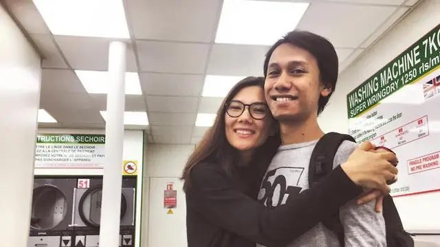 6 Potret Lawas Kebersamaan Eross Candra dan Istri, Sederhana Menikah di KUA