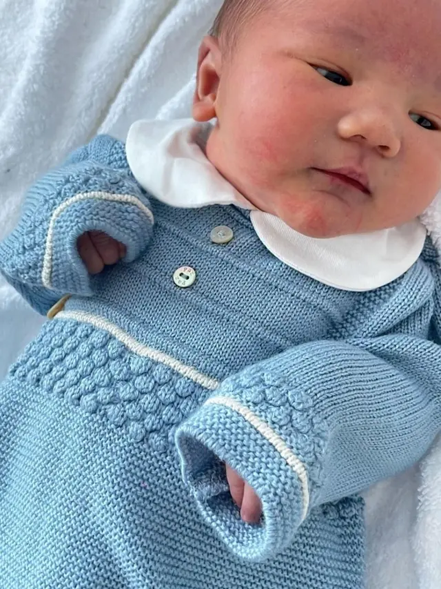 Angel Pieters Melahirkan Anak Pertama