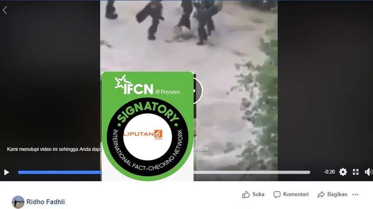[Cek Fakta] Gambar Tangkapan Layar Video Personel Brimob Memukul Seorang Pria