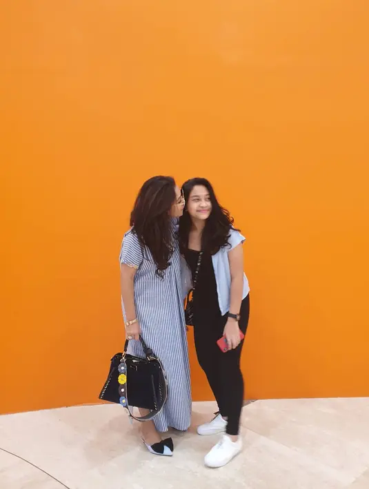 (Instagram/mayangsaritrihatmodjoreal)