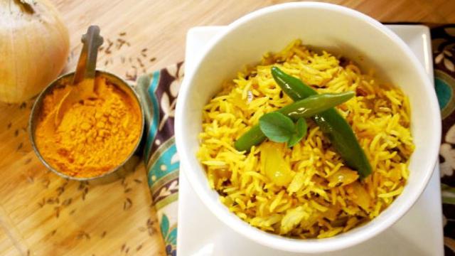 Menu Ramadan Hari Ini Pancake Mangga Nasi  Goreng  Kunyit 