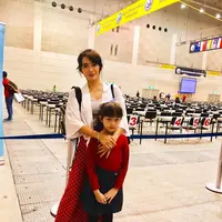 Ussy Sulistiawaty dan anak-anaknya