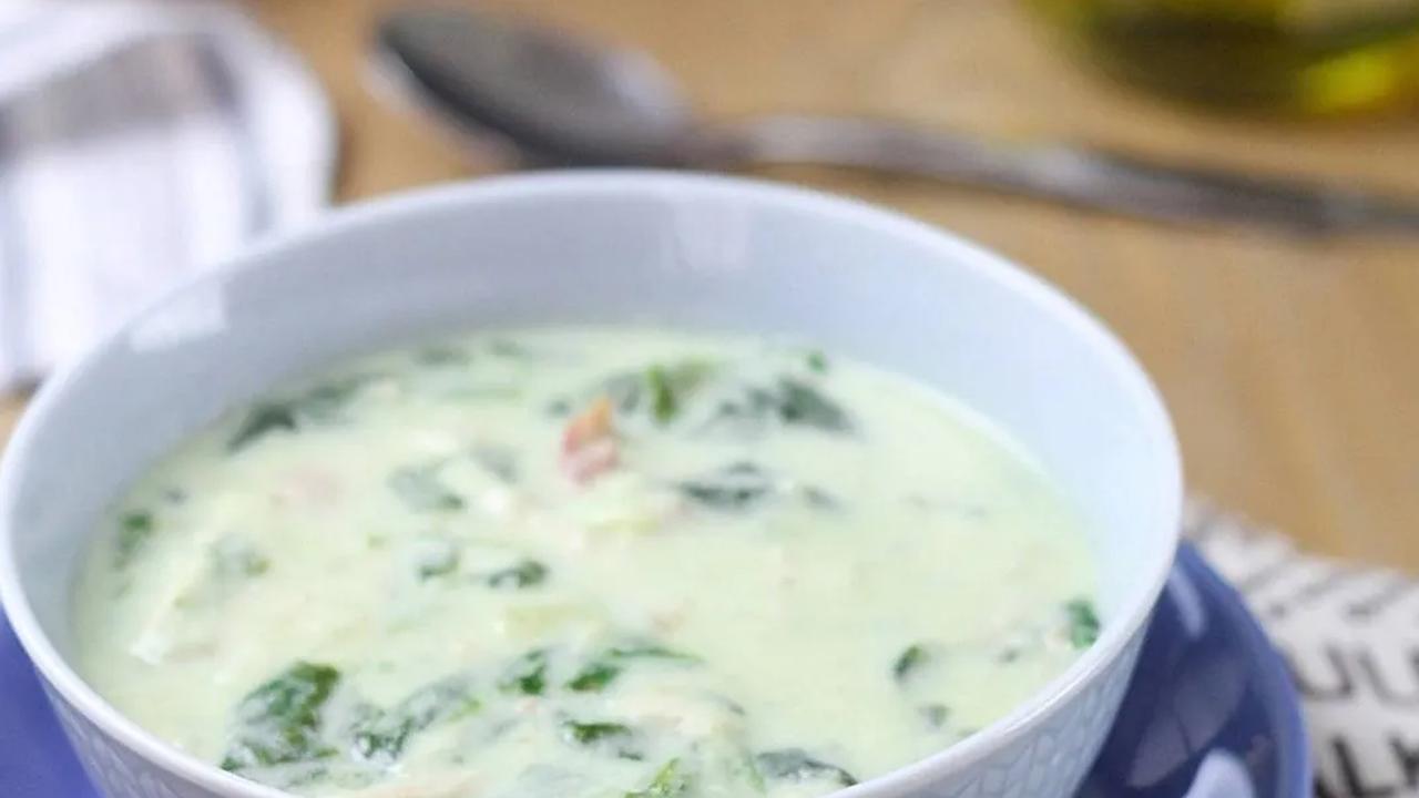 2. Ayam Daun Bayam