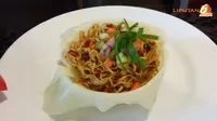 Ingin Sehat Saat Makan Mi? Campur dengan Sayur dan Telur