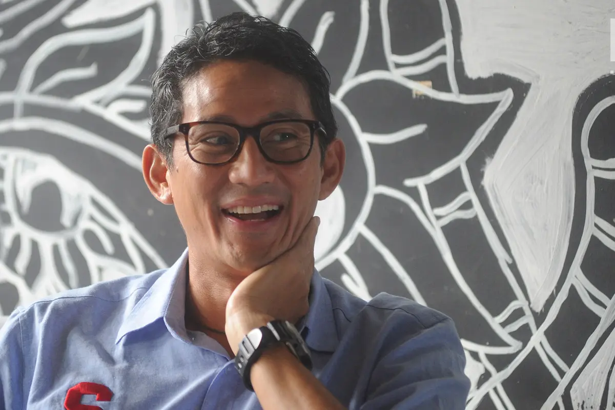 Sandiaga Uno Tinjau Relawan Penghitungan C1 di Tangerang Selatan
