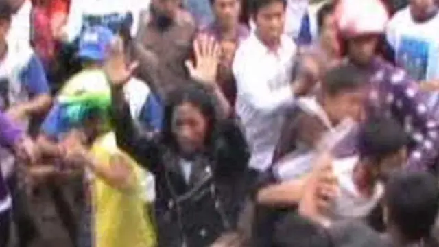 Saling Senggol, Konser Dangdut Rusuh