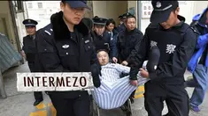 Chen ngotot tetap menjadi pasien Beijing Jingmei Group Hospital meski telah dinyatakan sehat oleh dokter yang menanganiny.Tidak tanggung-tanggung Chen betah tinggal di rumah sakit hingga tiga tahun lebih.Tagihan Chen di rumah sakit mencapai 2 juta yu...