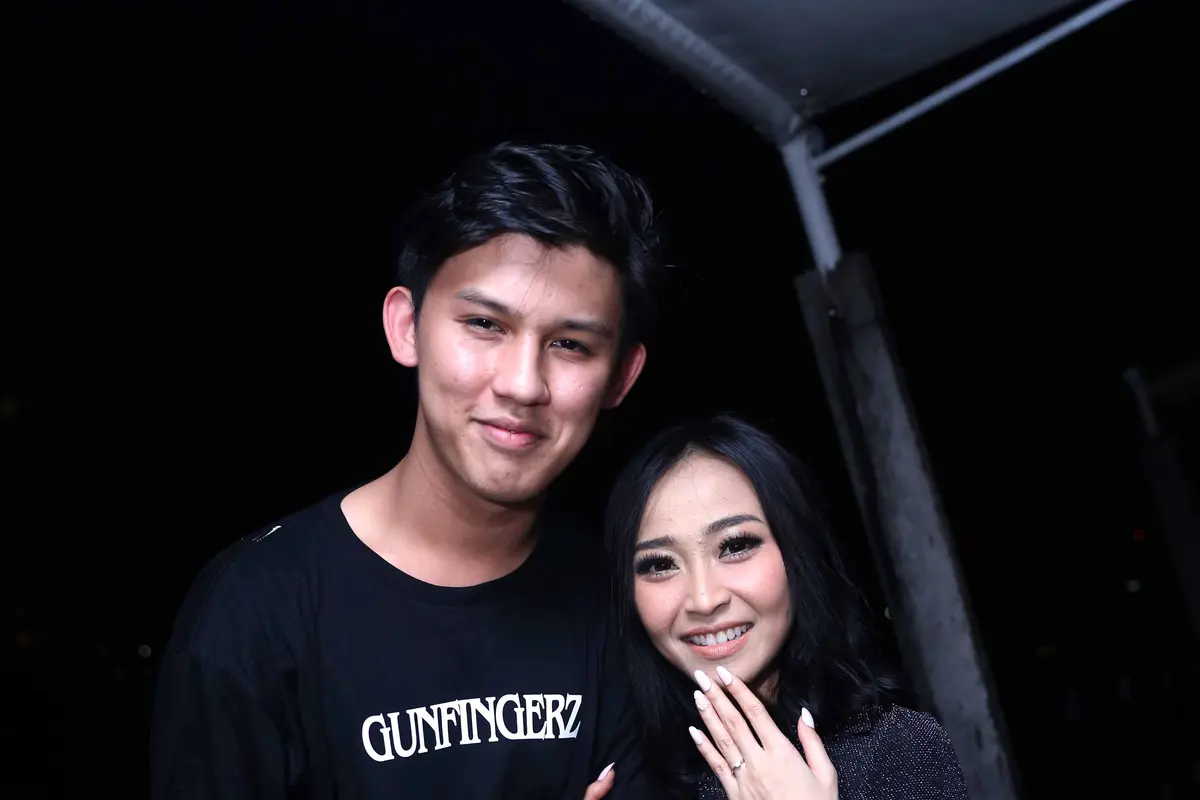 [Bintang] Rinni Wulandari - Jevin Julian