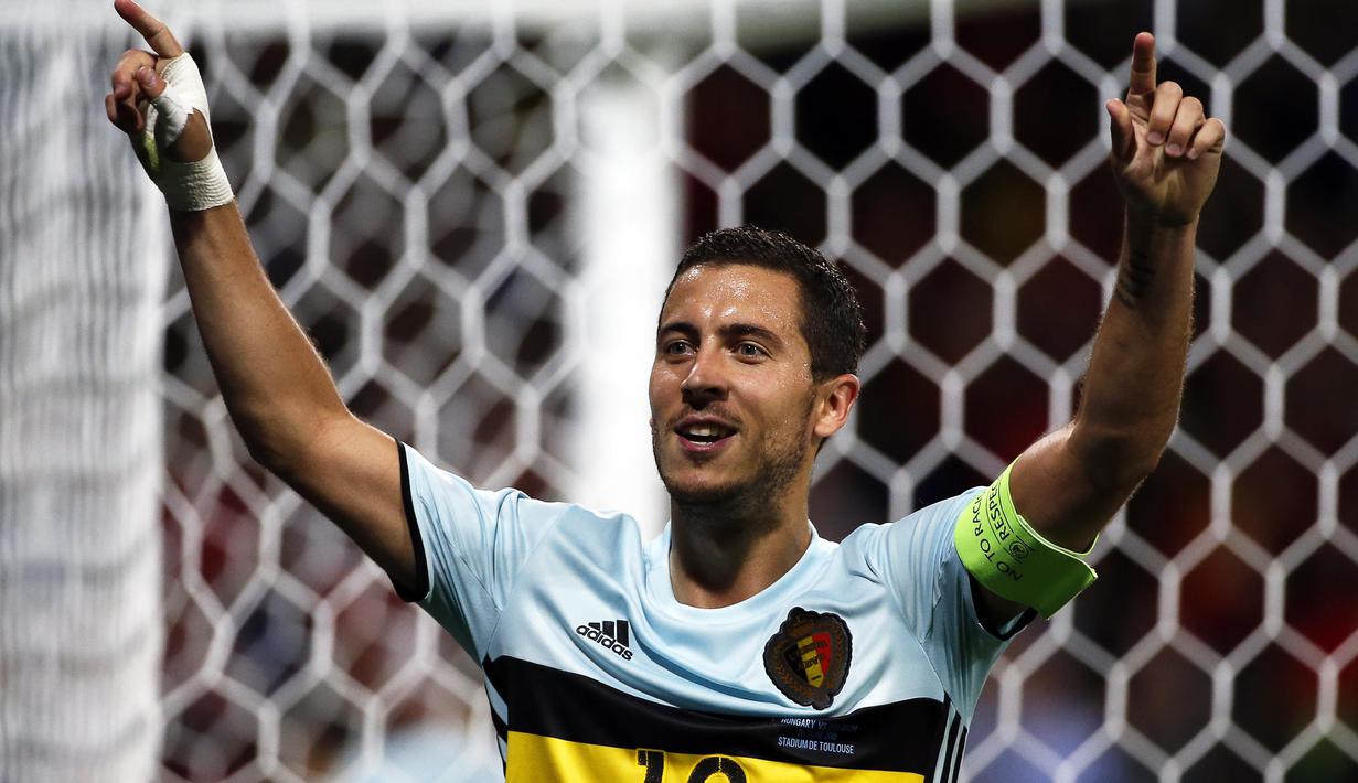 Pemain Belgia, Eden Hazard merayakan golnya saat melawan Hungaria pada babak 16 besar Piala Eropa 2016 di Stadon Municipal, Toulouse, Prancis, Senin (2//2016) dini hari WIB.  Belgia menang 4-0. (EPA/Rungroj Yongrit)