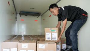 Sebanyak 13.700 pen insulin dikirimkan untuk pasien diabetes yang terdampak banjir dan tanah longsor di Aceh, Sumatera Utara, dan Sumatera Barat.