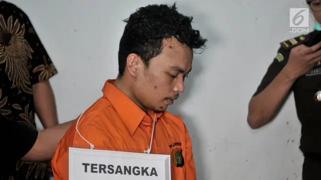 Rekonstruksi Pembunuhan Satu Keluarga di Bekasi