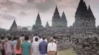 Lokasi pengambilan gambar The Philosophers berada di sejumlah tempat wisata yang terkenal di Indonesia. 