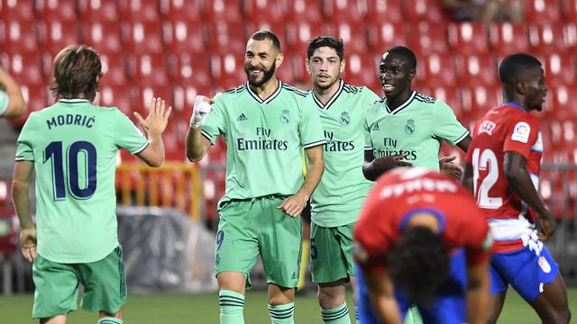 Kalahkan Granada, Real Madrid Menuju Gelar Juara La Liga