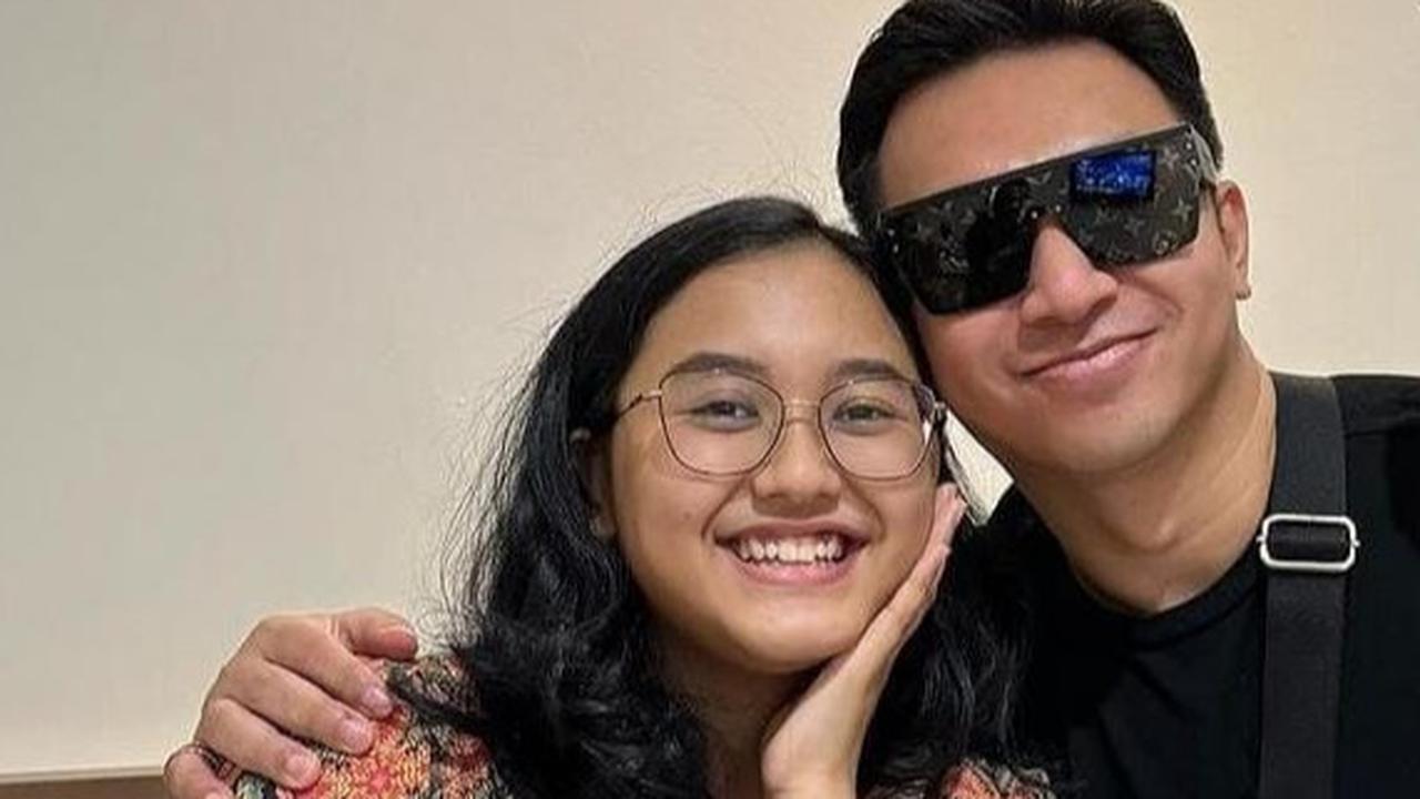 Baru Saja Wisuda, Anak Harry Kahitna Alami Kecelakaan Hingga Tangan Kanan Harus Diamputasi