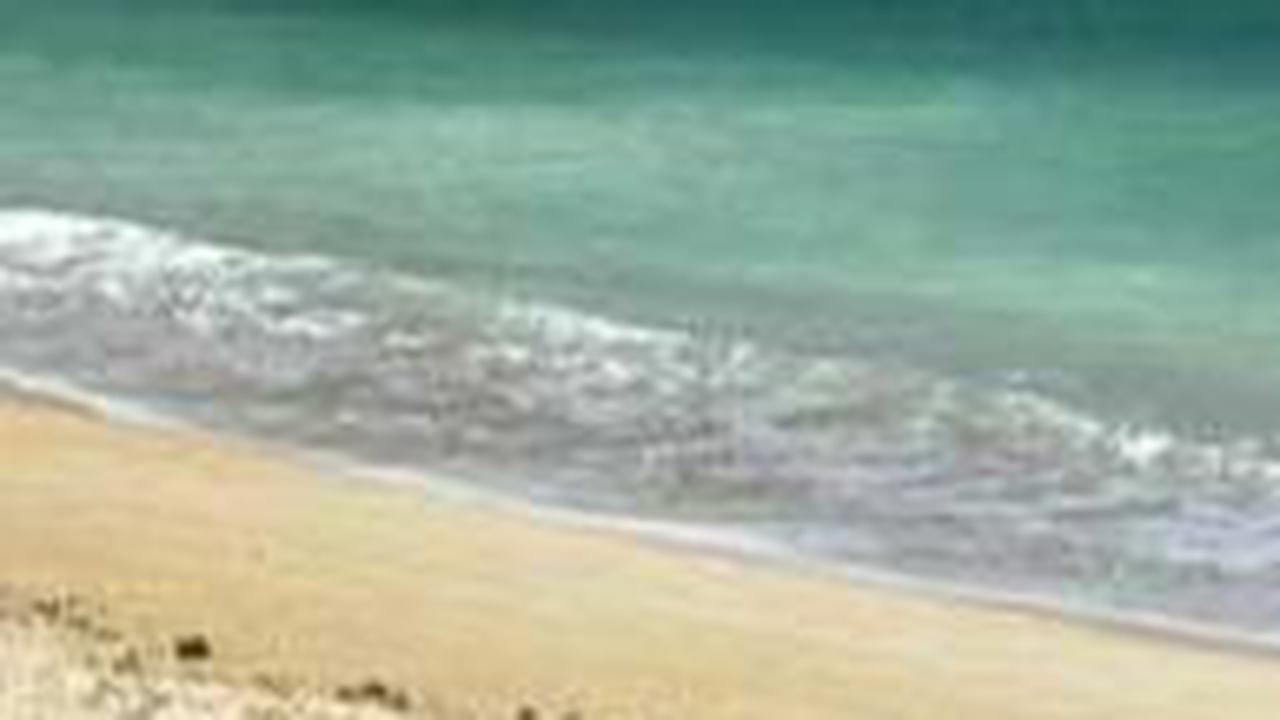 <b>5. Pantai Kuta Lombok</b>