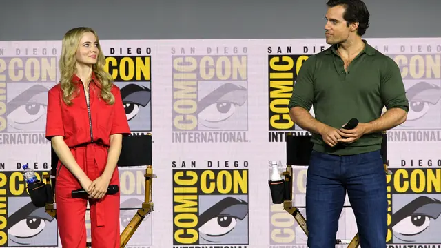 Freya Allan dan Henry Cavill. (KEVIN WINTER / GETTY IMAGES NORTH AMERICA / Getty Images via AFP)