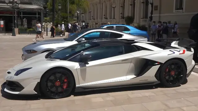 Plat nomor seharga Rp 173 miliar ini dipasang di mobil Lamborghini Aventador Roadster SVJ