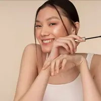 Tips mendapatkan unnoticeable makeup dengan teknik yang tepat. (foto: jcomp/freepik)