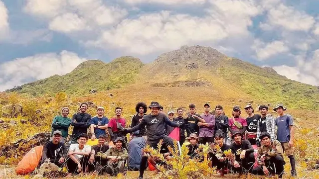Gunung Peuet Sague adalah salah satu gunung berapi paling terpencil di Indonesia