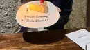 Pasangan ini tampil serasi dalam balutan gaya kasual yang menggambarkan kedekatan dan kenyamanan satu sama lain.  [@tissabiani].
