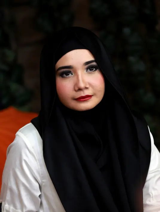 Terinpirasi dari kota Jakarta, Zaskia yakin rancangannya akan terlihat bersih, muda, tapi tetap akan menceritakan adat Betawi dan kota Jakarta. (Wimbarsana/Bintang.com)