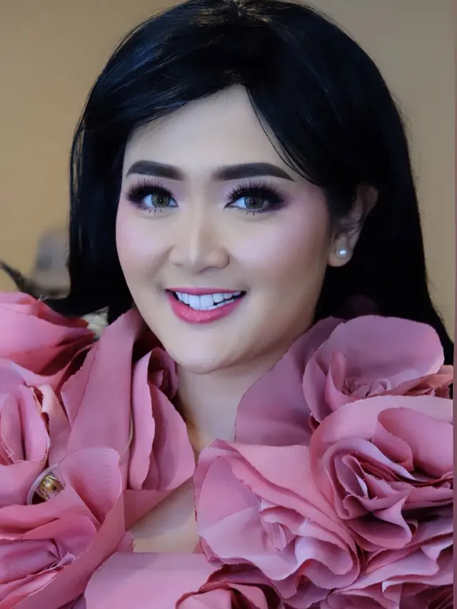 [Fimela] Vega Darwanti