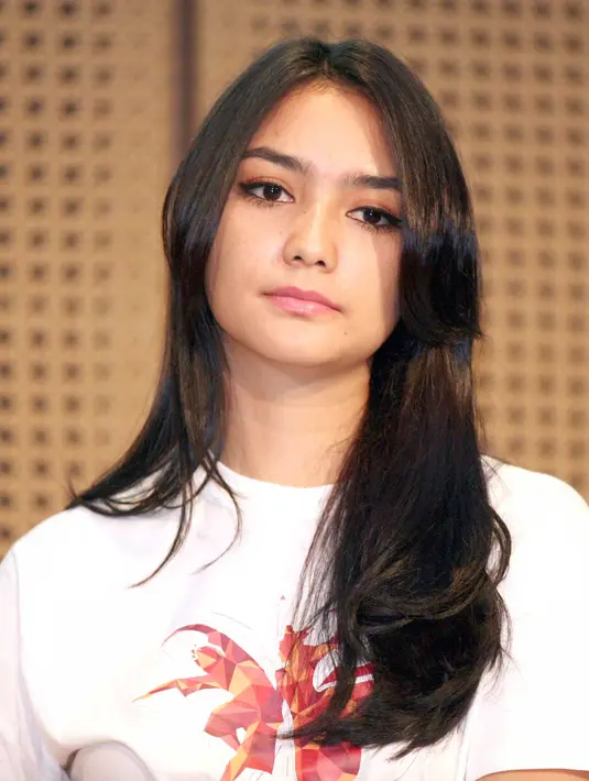 Pesinetron cantik ini mengaku bahwa semuanya ada di kondisi yang baik-baik saja. "Aduh baik-baik aja," kata Citra Kirana. (Nurwahyunan/Bintang.com)