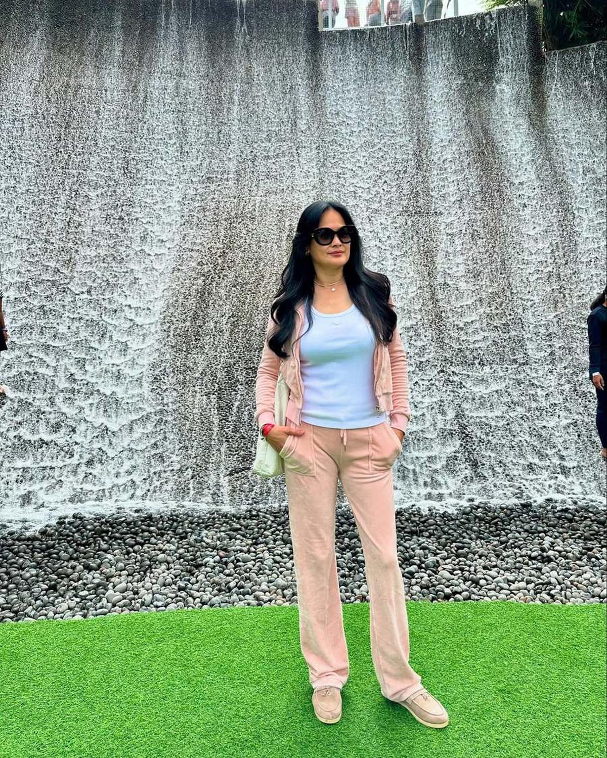 Sederet Foto Lawas Donna Harun yang Jadi Sorotan, Cantiknya Awet Sejak Dulu