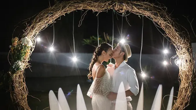 [Bintang] Nadine Chadrawinata dan Dimas Anggara