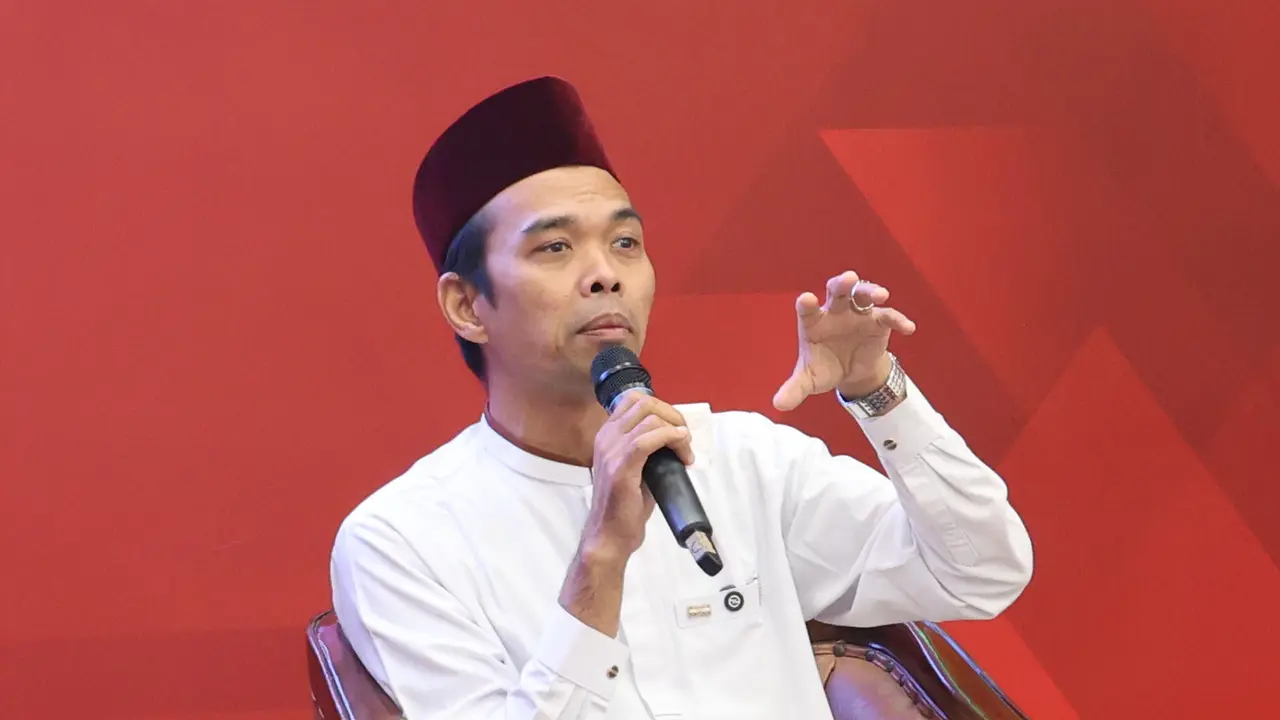 Ustaz Abdul Somad dan Rocky Gerung mengisi acara Kajian Subuh Ilmiah.