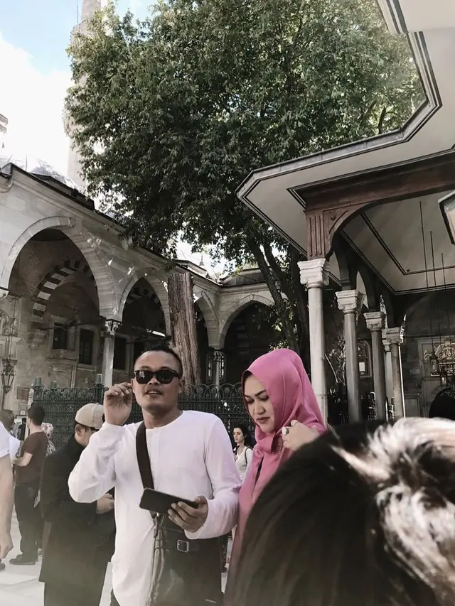 [Bintang] Sule dan Lina