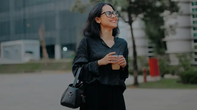 Tips Tampil ala Perempuan High Maintenance dengan Low Budget