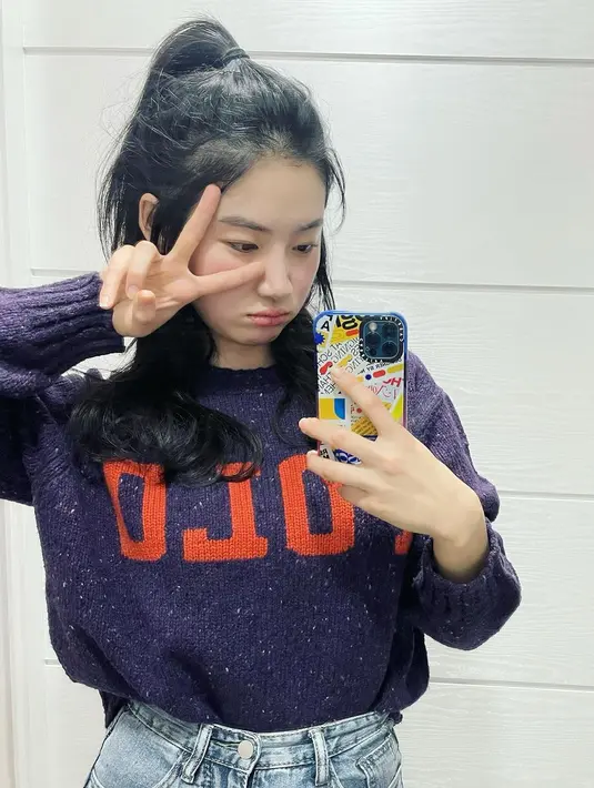Meskipun belum lama berkecimpung di dunia seni peran, akting Park Ju Hyun dalam film maupun drama selalu berhasil memukau penonton. (FOTO: instagram.com/charmgirl_1005/)