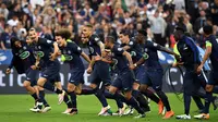 Pemain PSG merayakan kemenangan atas Marseille pada final Coupe de France di Stade de France, Sabtu (21/5/2016). (AFP/Franck Fife)