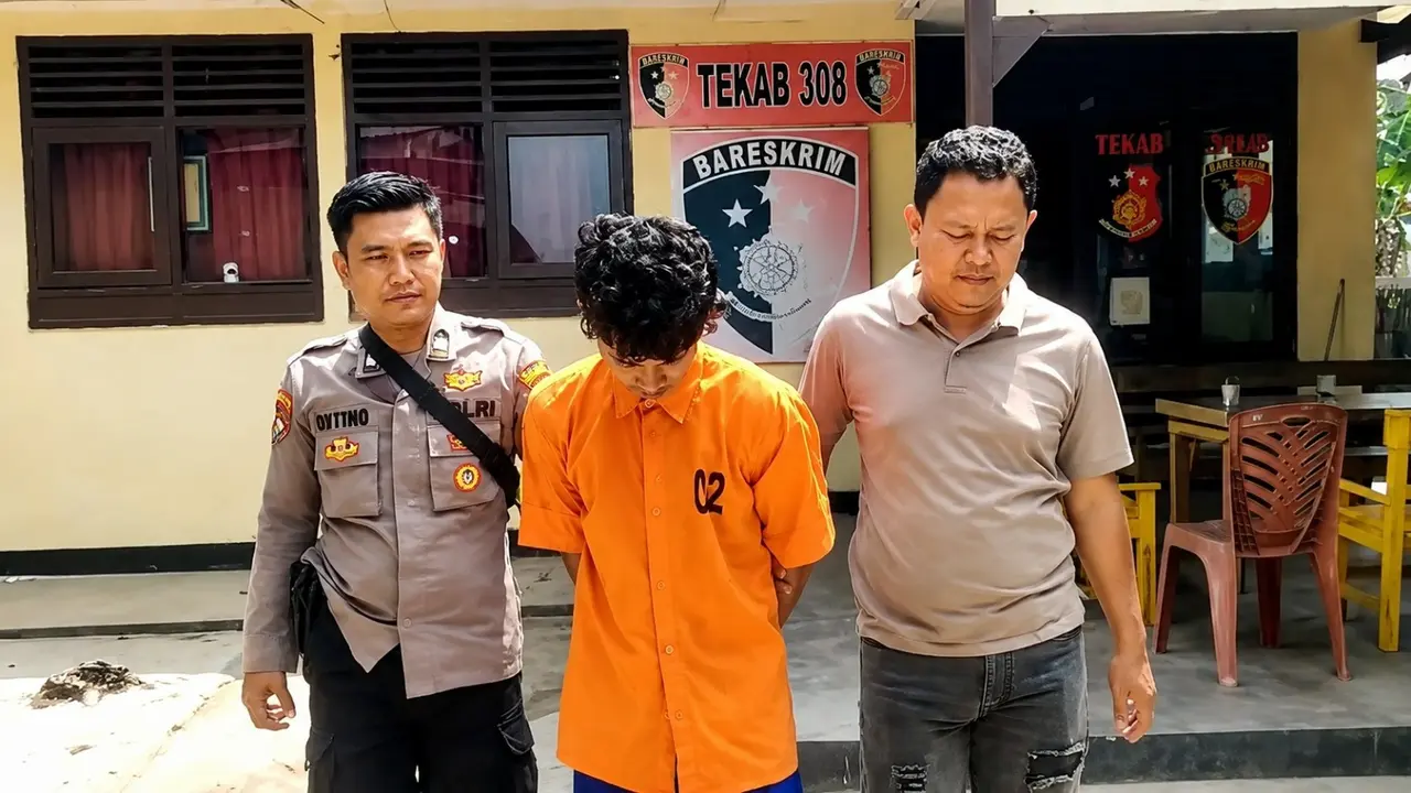 Nanda Diwangga, buronan kasus pencurian di rumah kosong milik Wakil Bupati OKU Selatan, H. Misnadi berhasil diringkus polisi.
