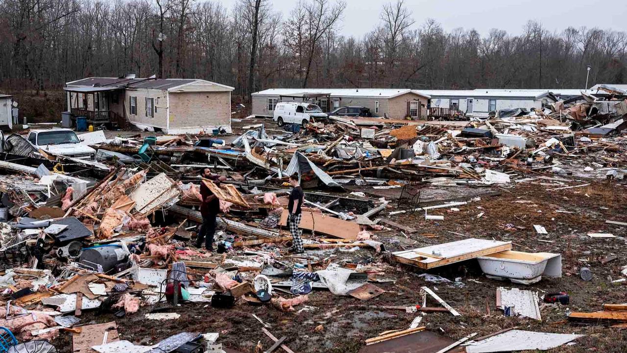FOTO: Tornado Dahsyat Melululantahkan Pemukiman Warga di Missouri