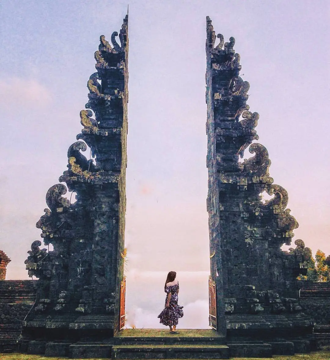 Pura Luhur Lempuyang, Karangasem, Bali. (Sumber Foto: fameisficklefood/Instagram)
