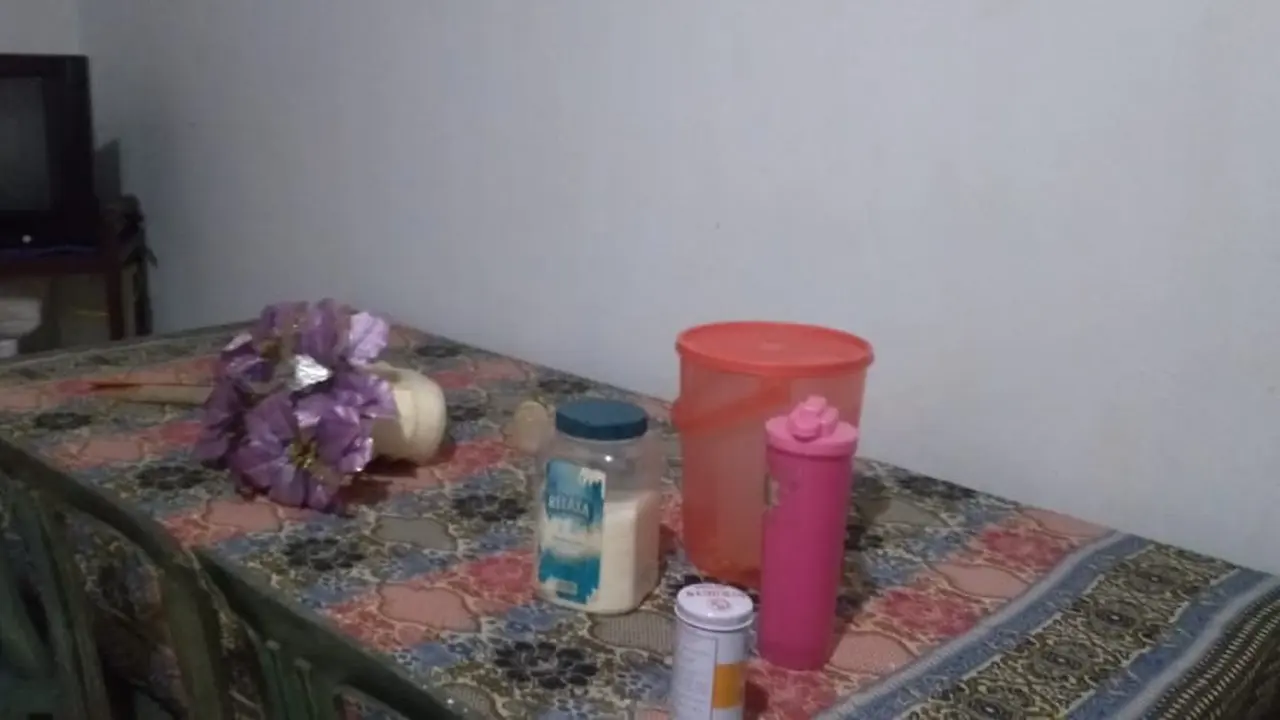 Meja Makan Rumah Warga, Berserakan Akibat Getaran Gempa Bermagnitudo 7,1 Ritcher