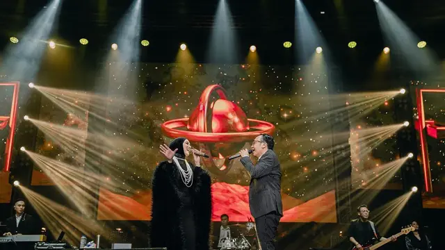 Konser Selebrasi 3 Dekade Perjalanan Cinta Ari Lasso Menggetarkan Ribuan Penggemar di Solo. (ist)